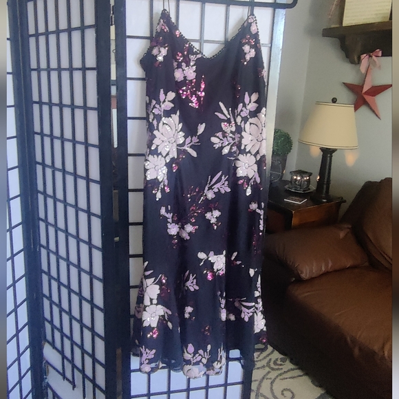 💛 Limited Time Sale💛Adrianna Papell Black and Purple Floral Midi Dress - Picture 3 of 12